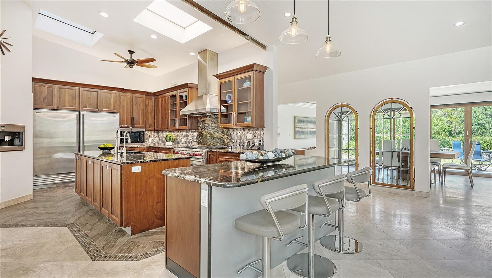 SANDERLING CLUB - Residential