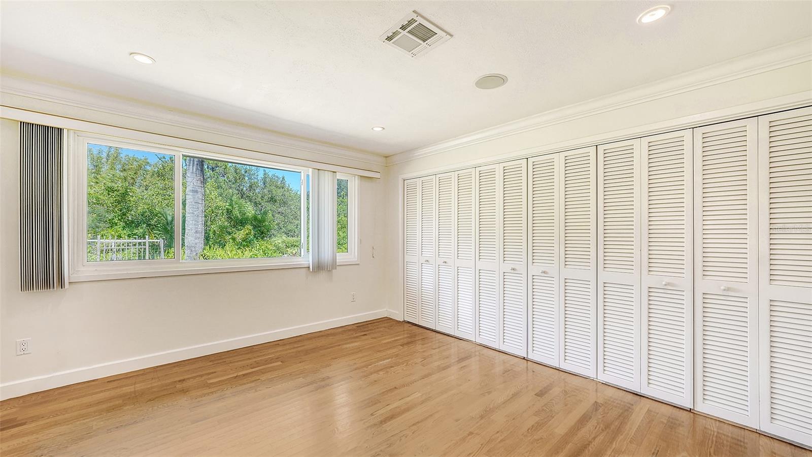 SANDERLING CLUB - Residential