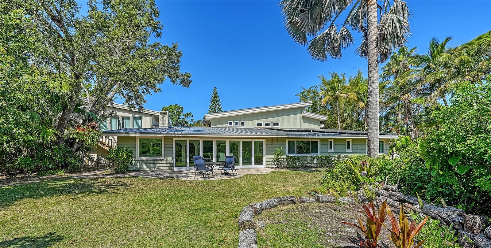 SANDERLING CLUB - Residential