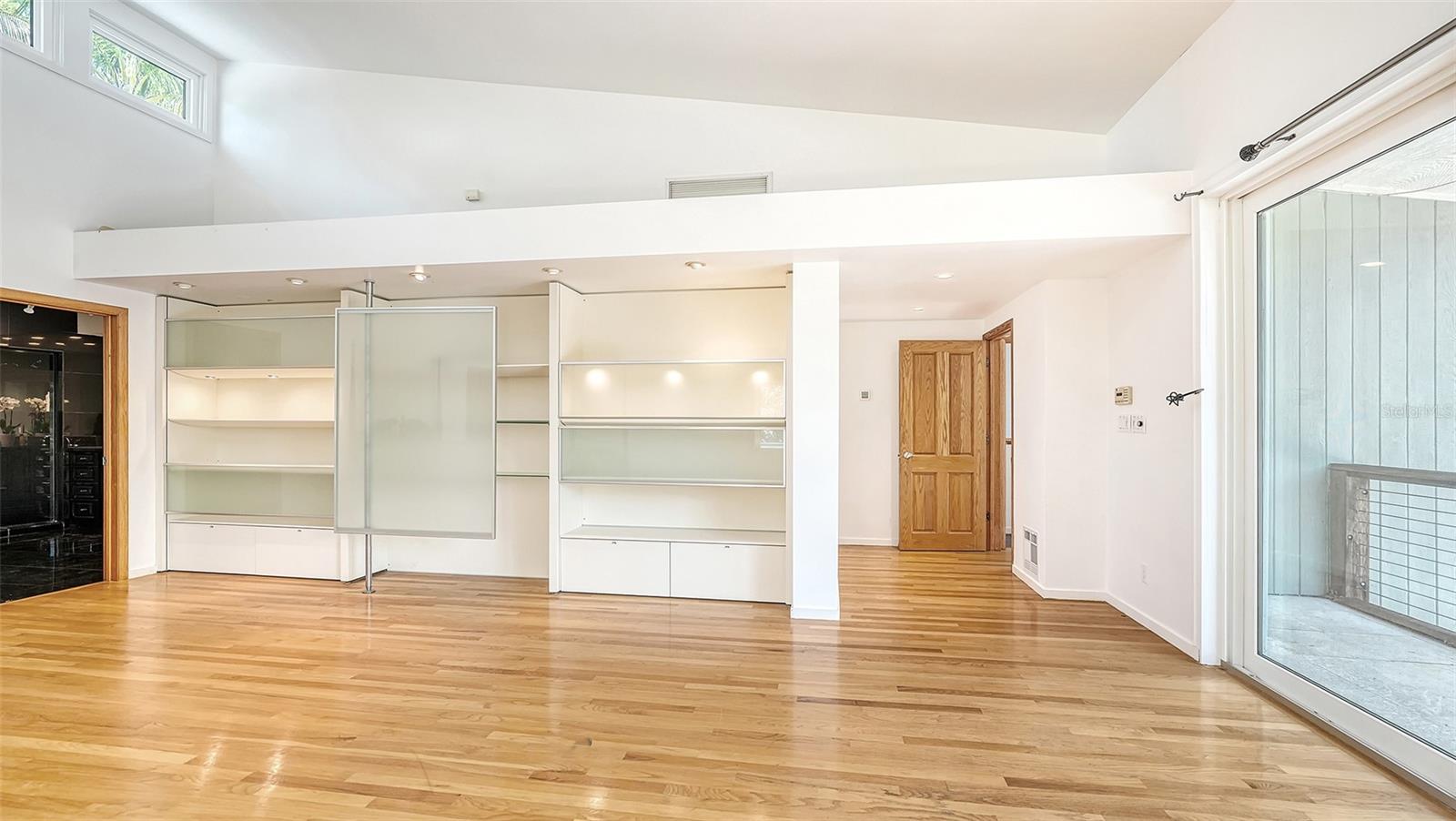 SANDERLING CLUB - Residential