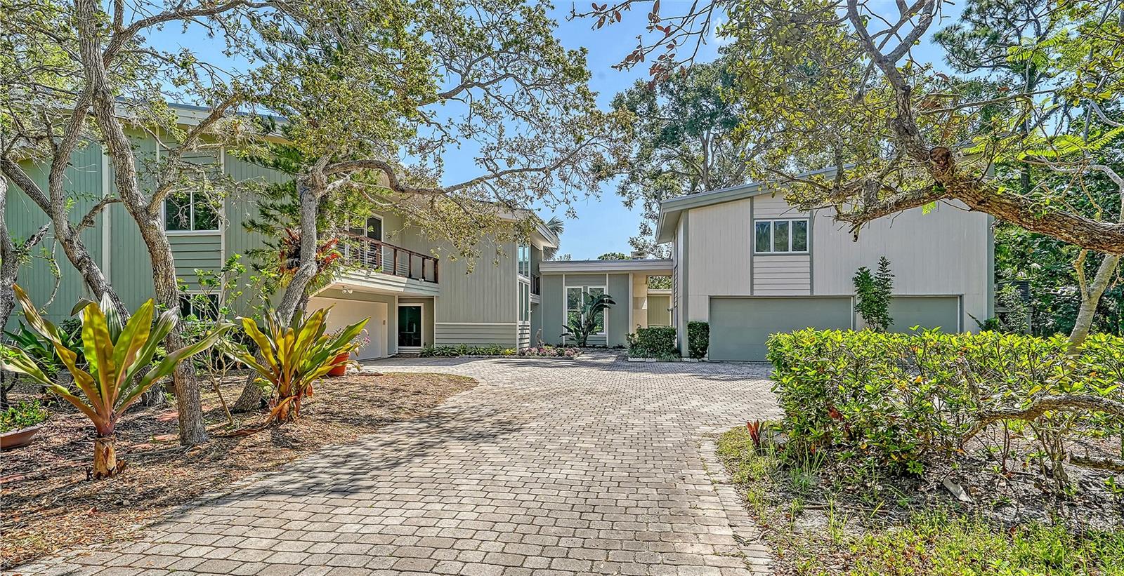 SANDERLING CLUB - Residential