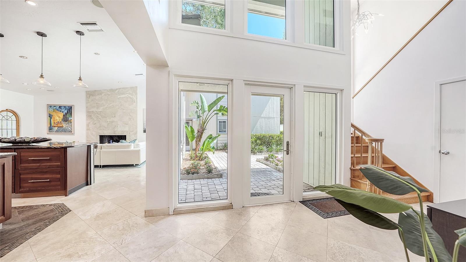 SANDERLING CLUB - Residential