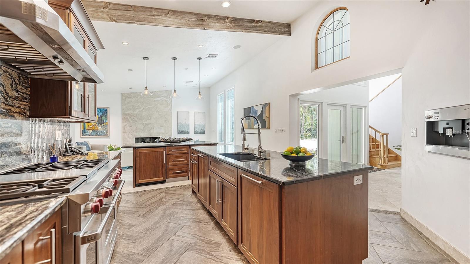 SANDERLING CLUB - Residential