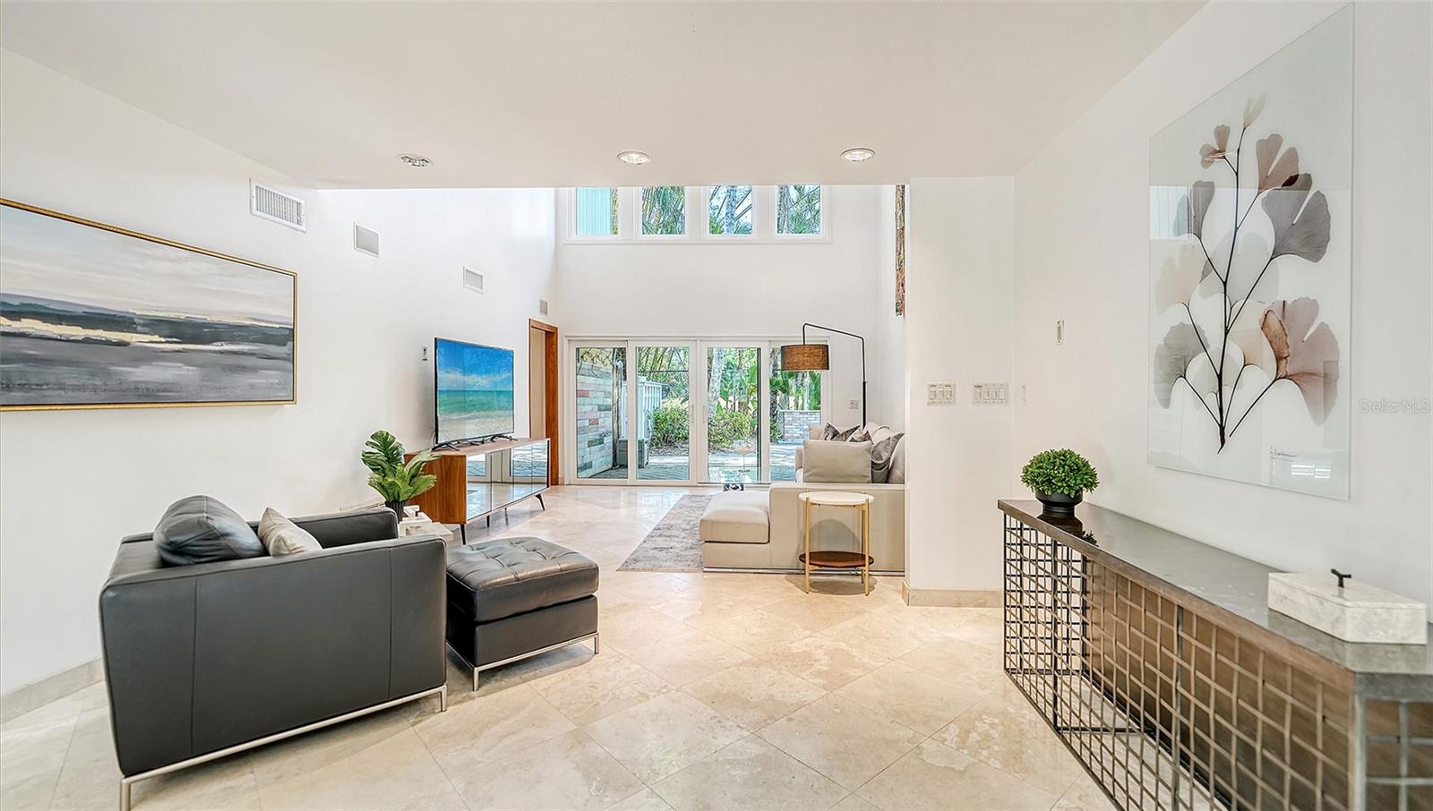 SANDERLING CLUB - Residential