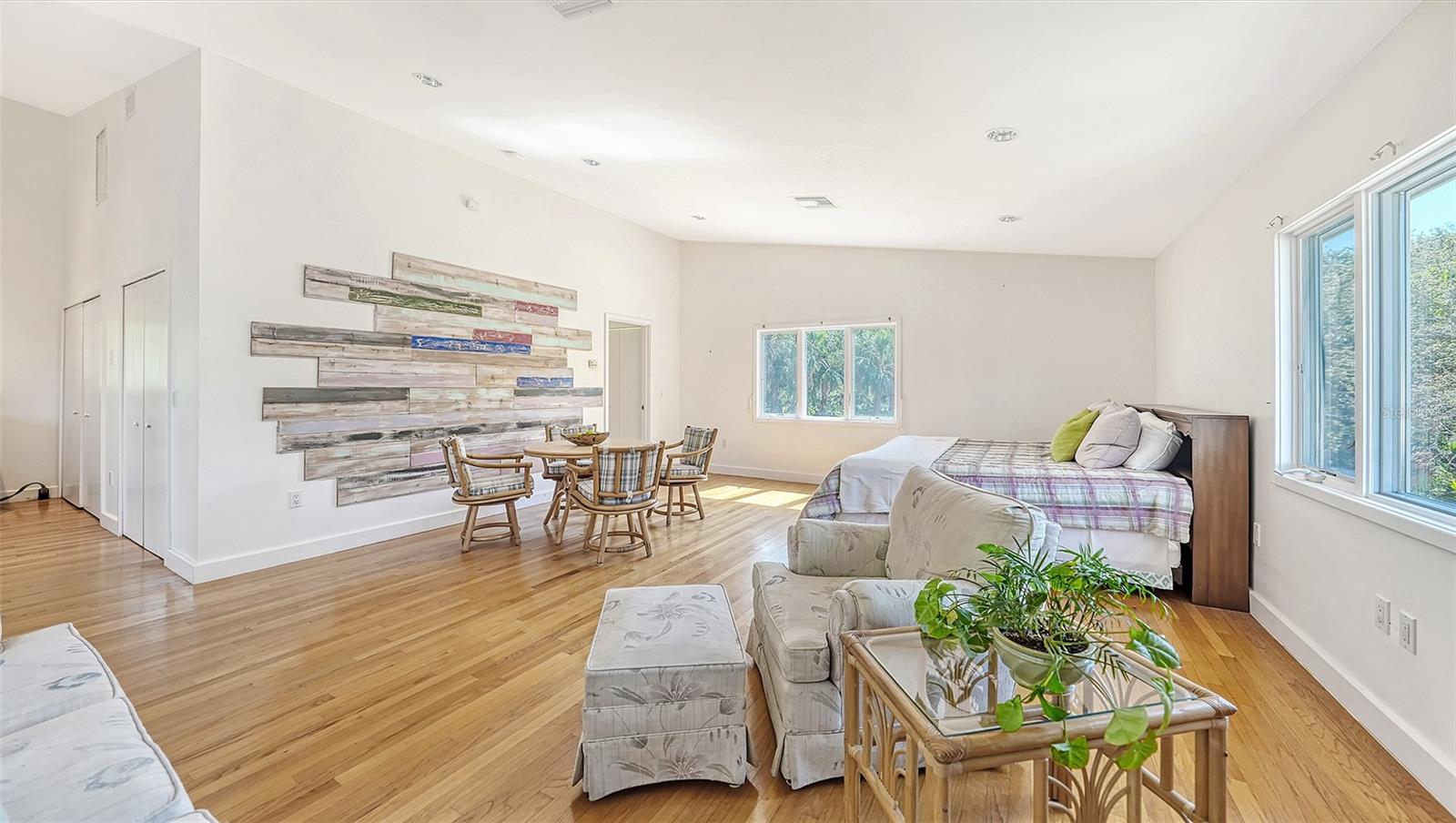 SANDERLING CLUB - Residential