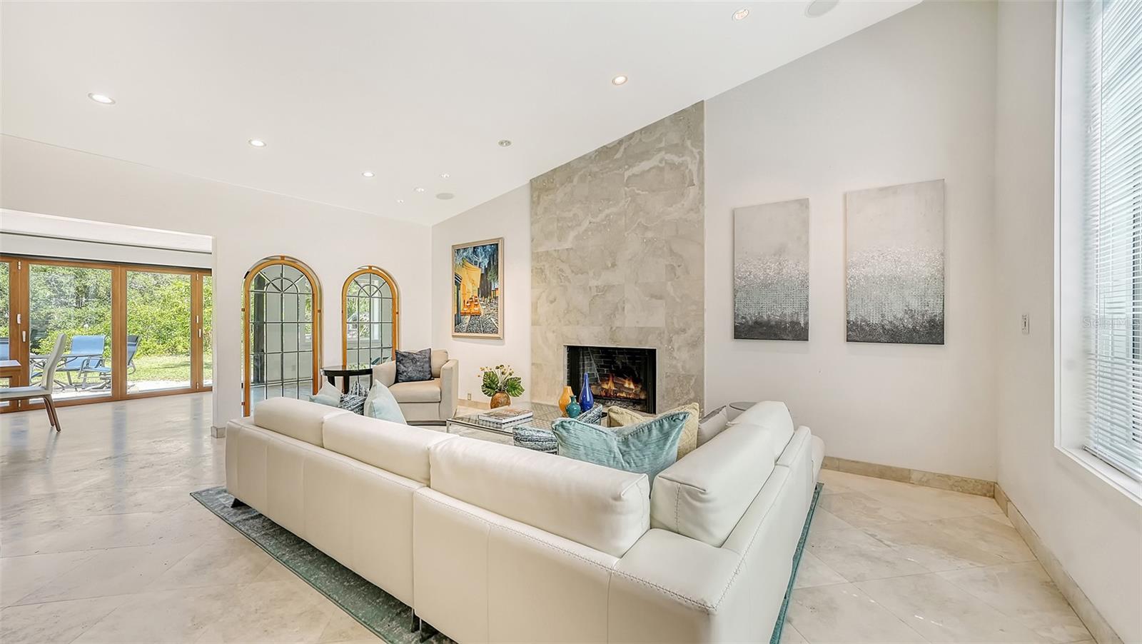 SANDERLING CLUB - Residential