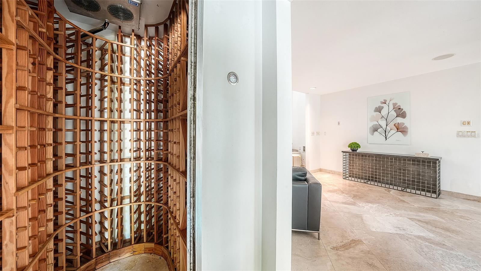 SANDERLING CLUB - Residential