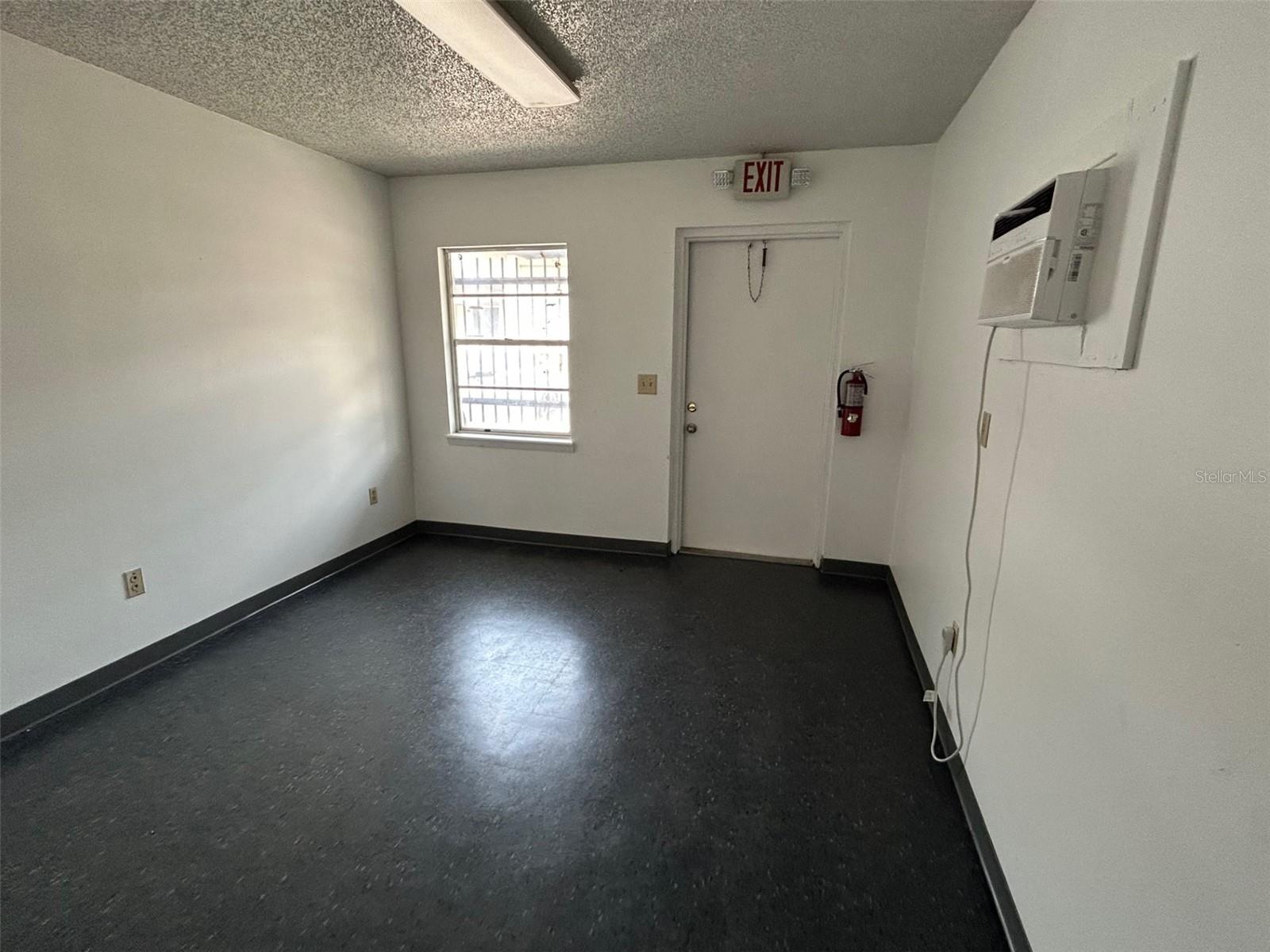 SILVER SPGS PARK - Commercial Lease