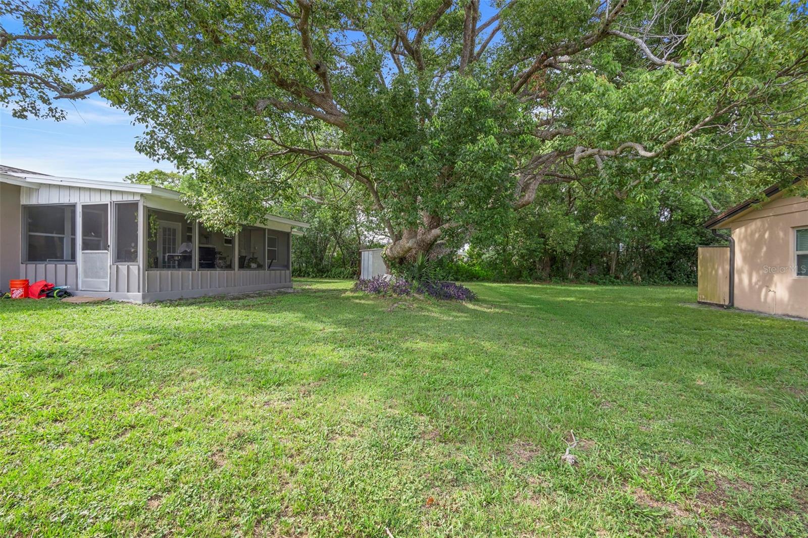 DELTONA LAKES UNIT 55 - Residential Lease