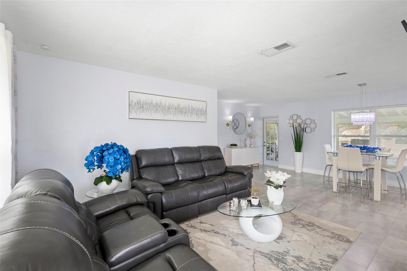 DELTONA LAKES UNIT 55 - Residential Lease