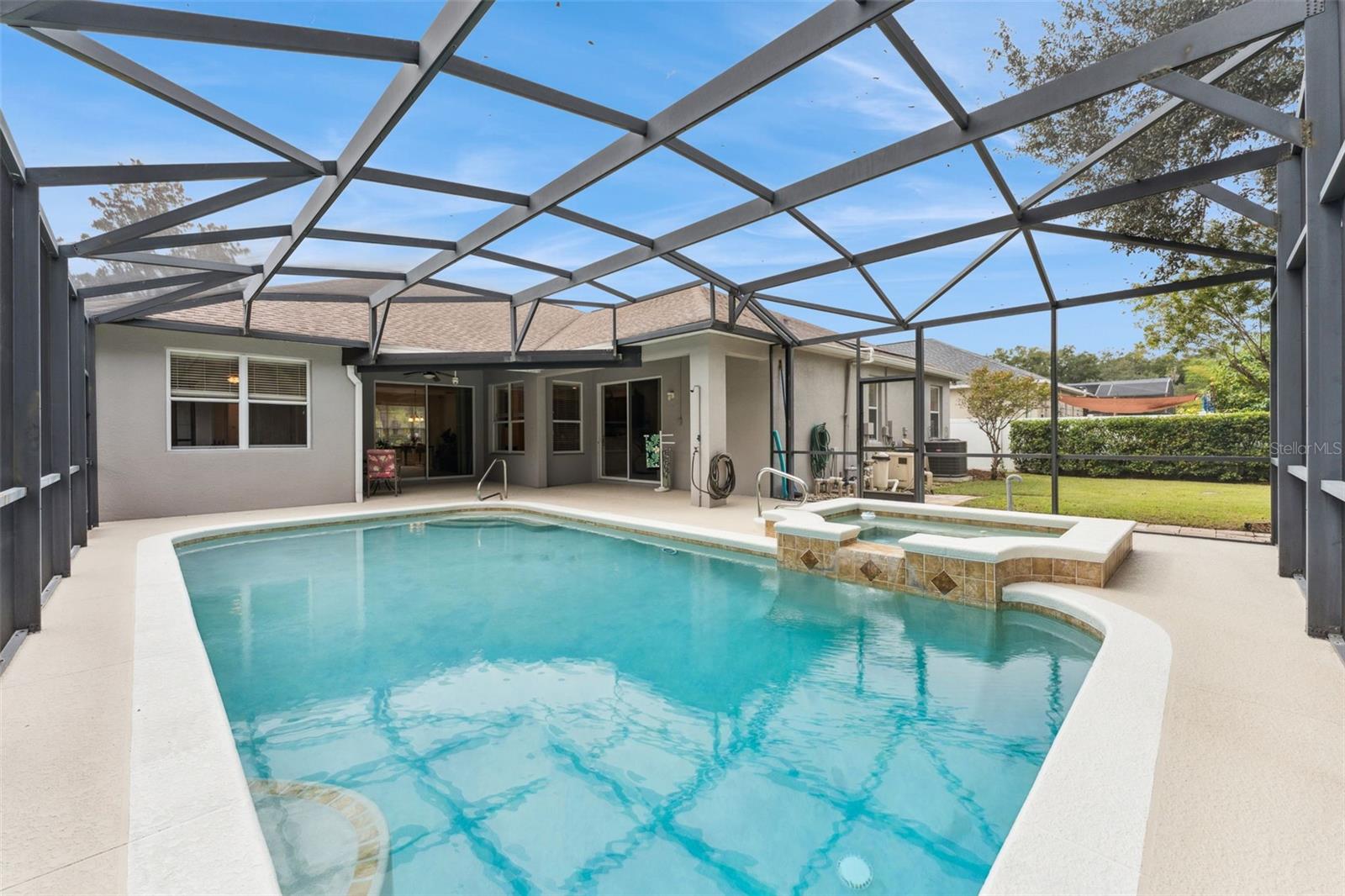 HAMILTON PLACE - Residential