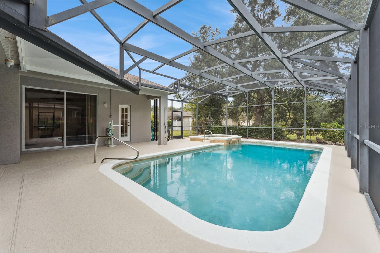 HAMILTON PLACE - Residential