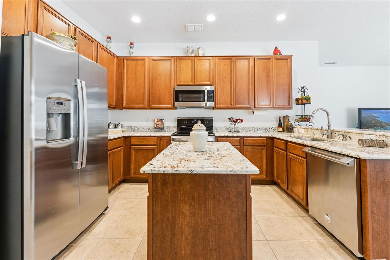 HAMILTON PLACE - Residential