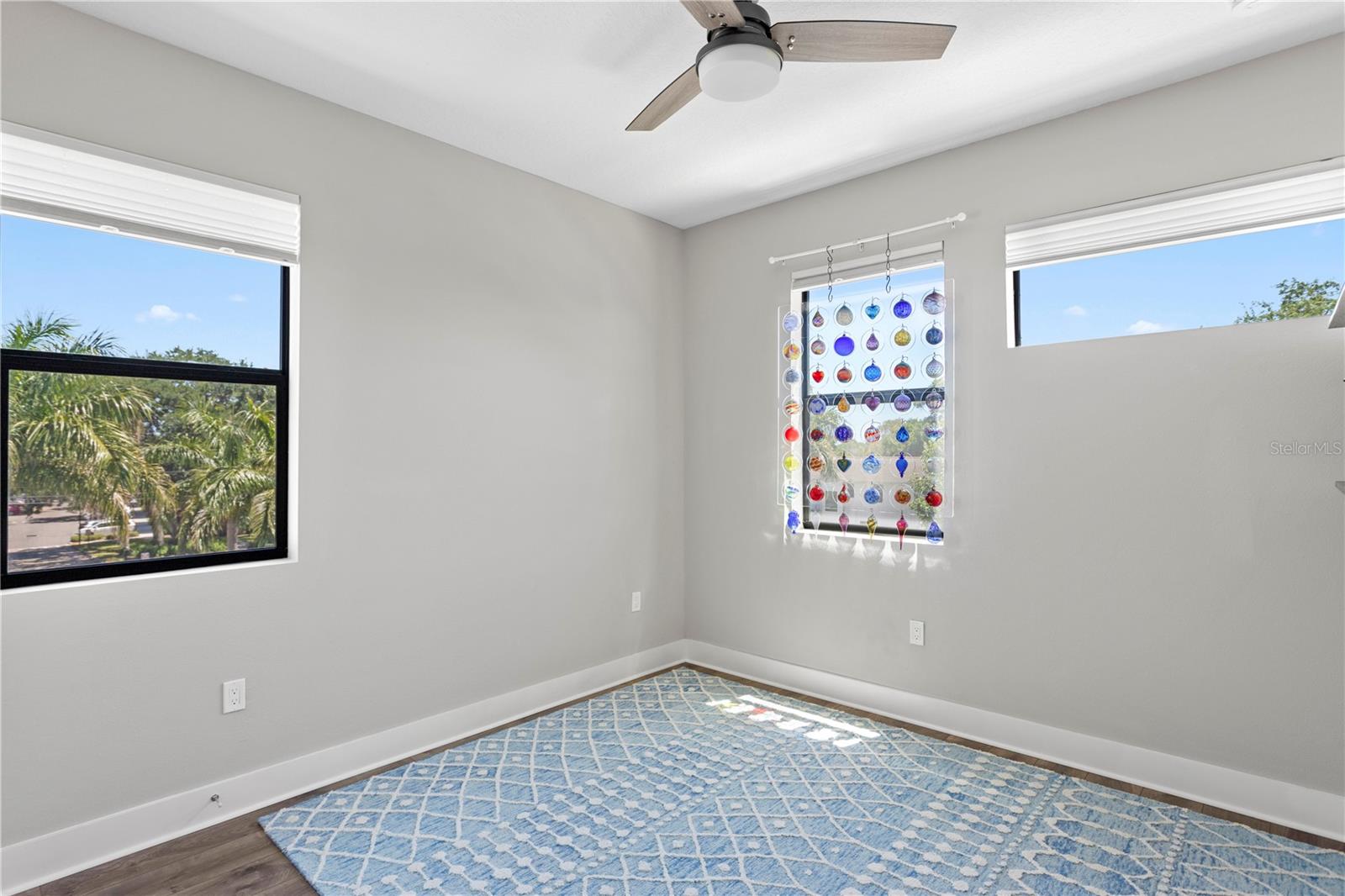 UPTOWN KENWOOD - Residential