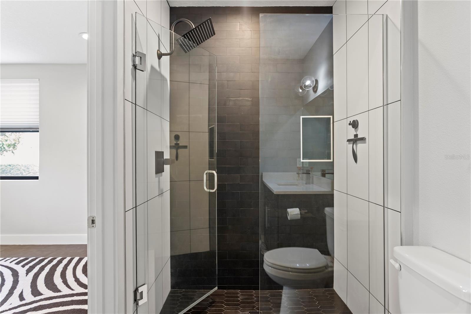 UPTOWN KENWOOD - Residential