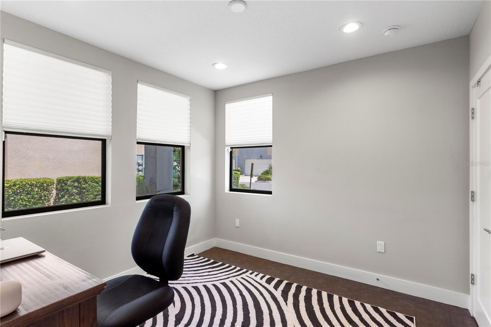 UPTOWN KENWOOD - Residential