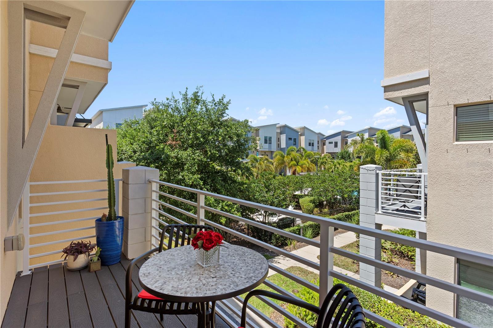 UPTOWN KENWOOD - Residential