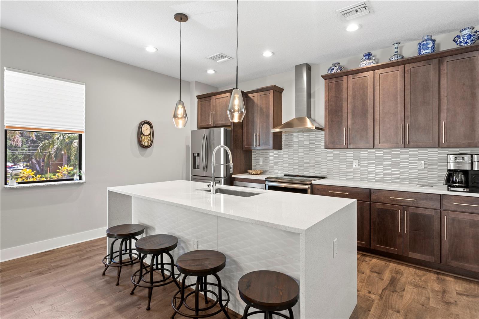 UPTOWN KENWOOD - Residential