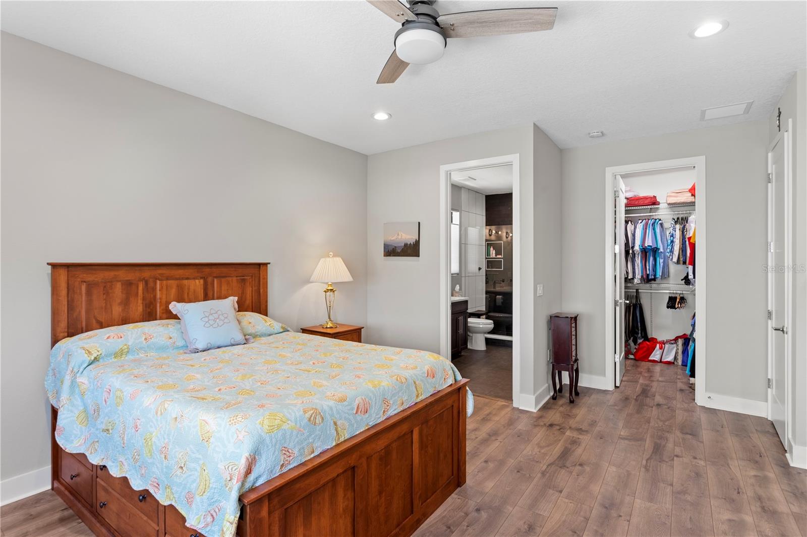 UPTOWN KENWOOD - Residential