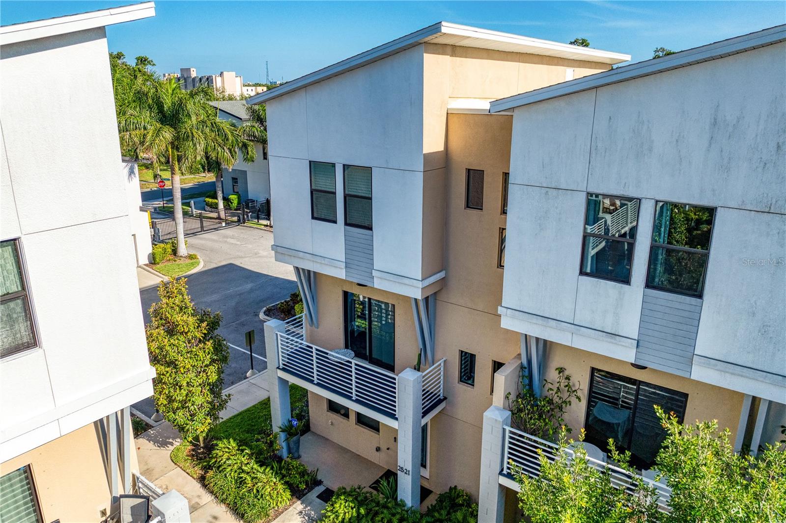 UPTOWN KENWOOD - Residential