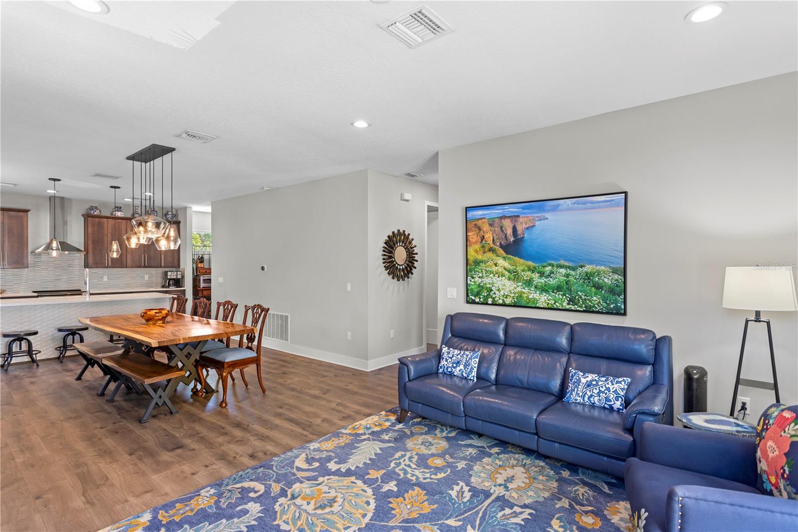 UPTOWN KENWOOD - Residential