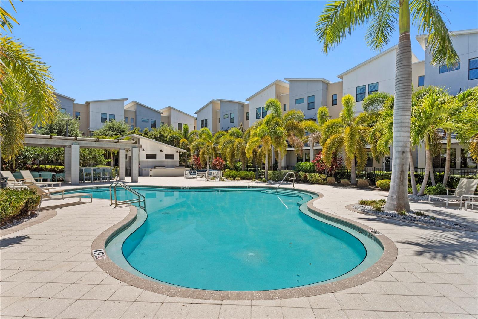 UPTOWN KENWOOD - Residential