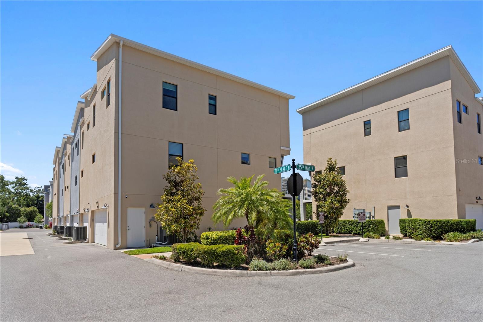 UPTOWN KENWOOD - Residential