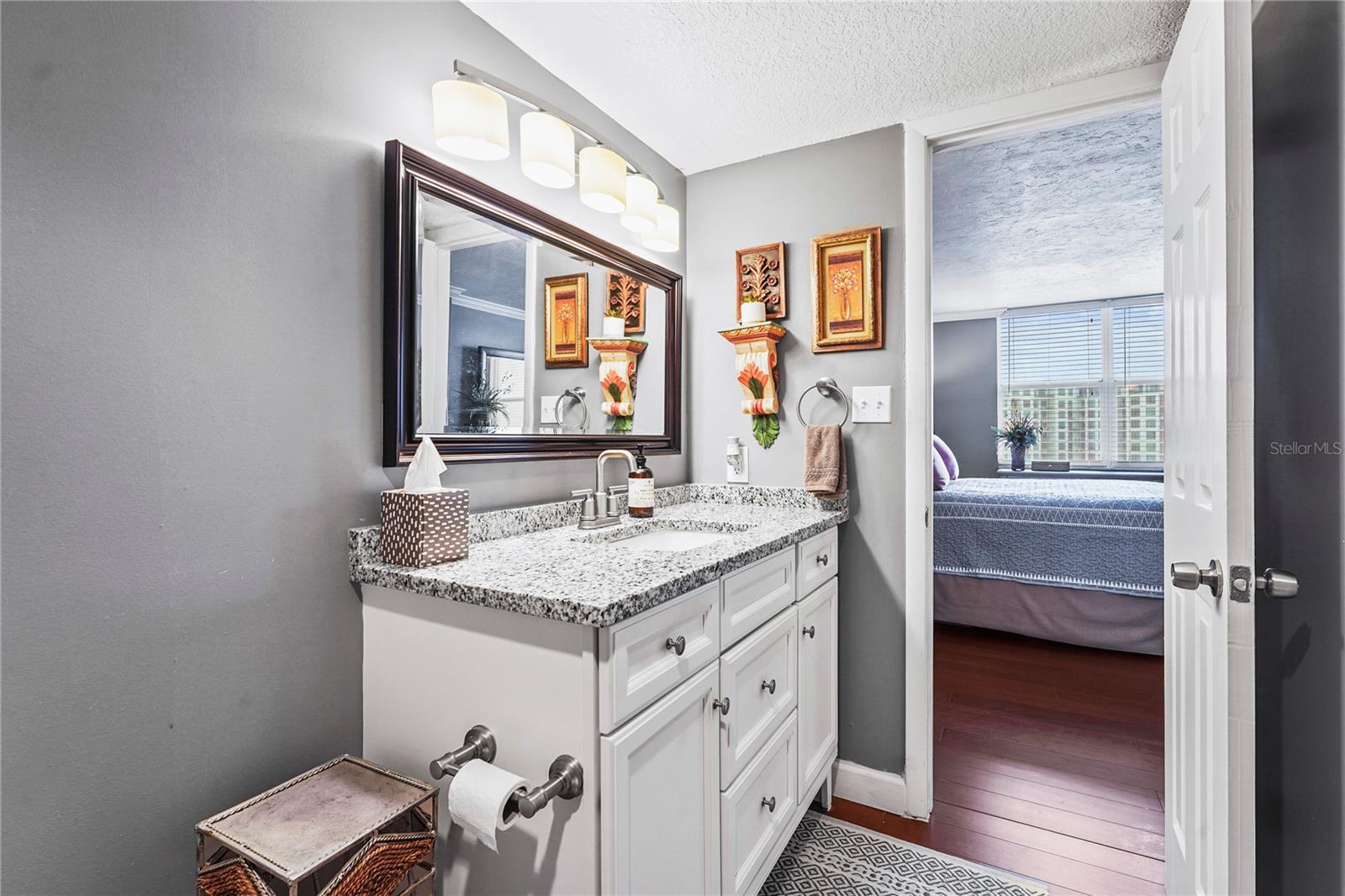 DOLPHIN TOWER - Residential