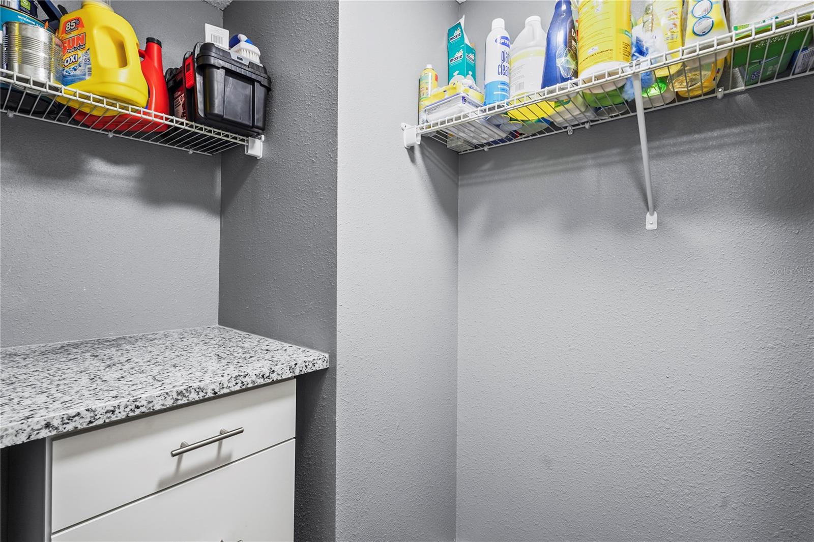 DOLPHIN TOWER - Residential