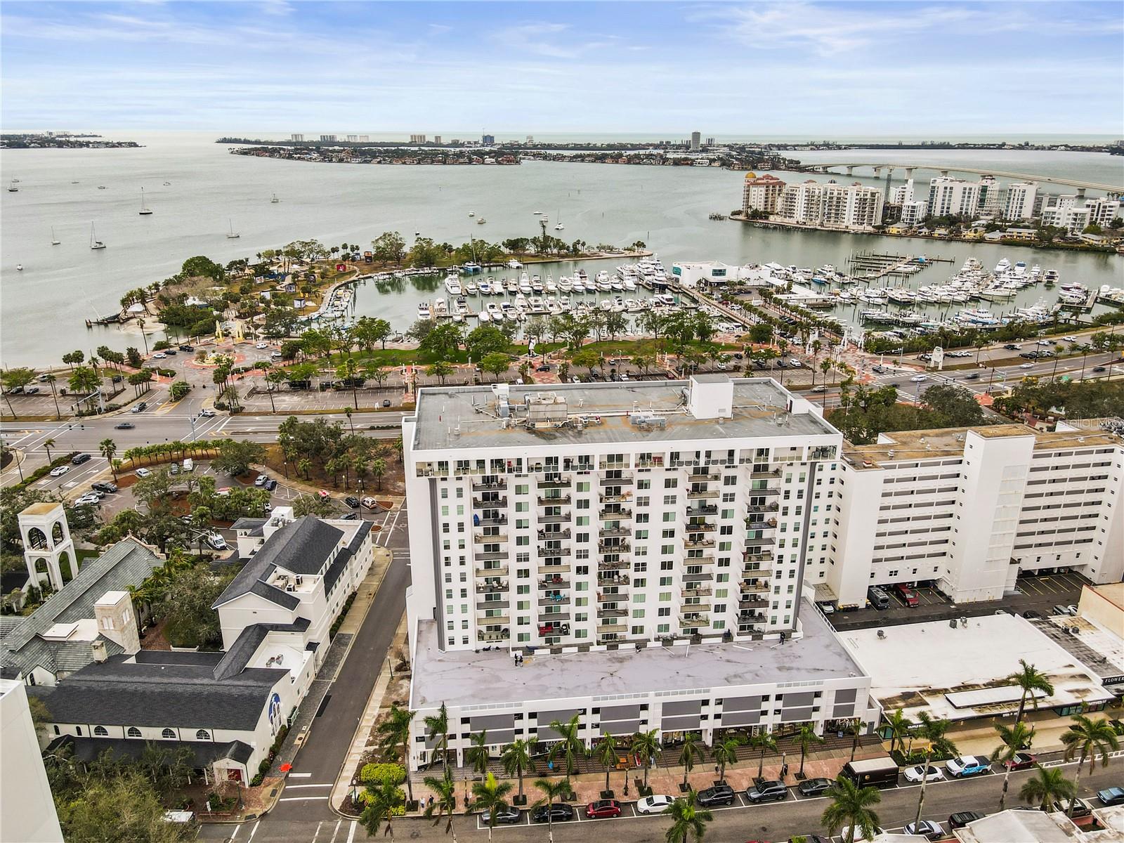 DOLPHIN TOWER - Residential