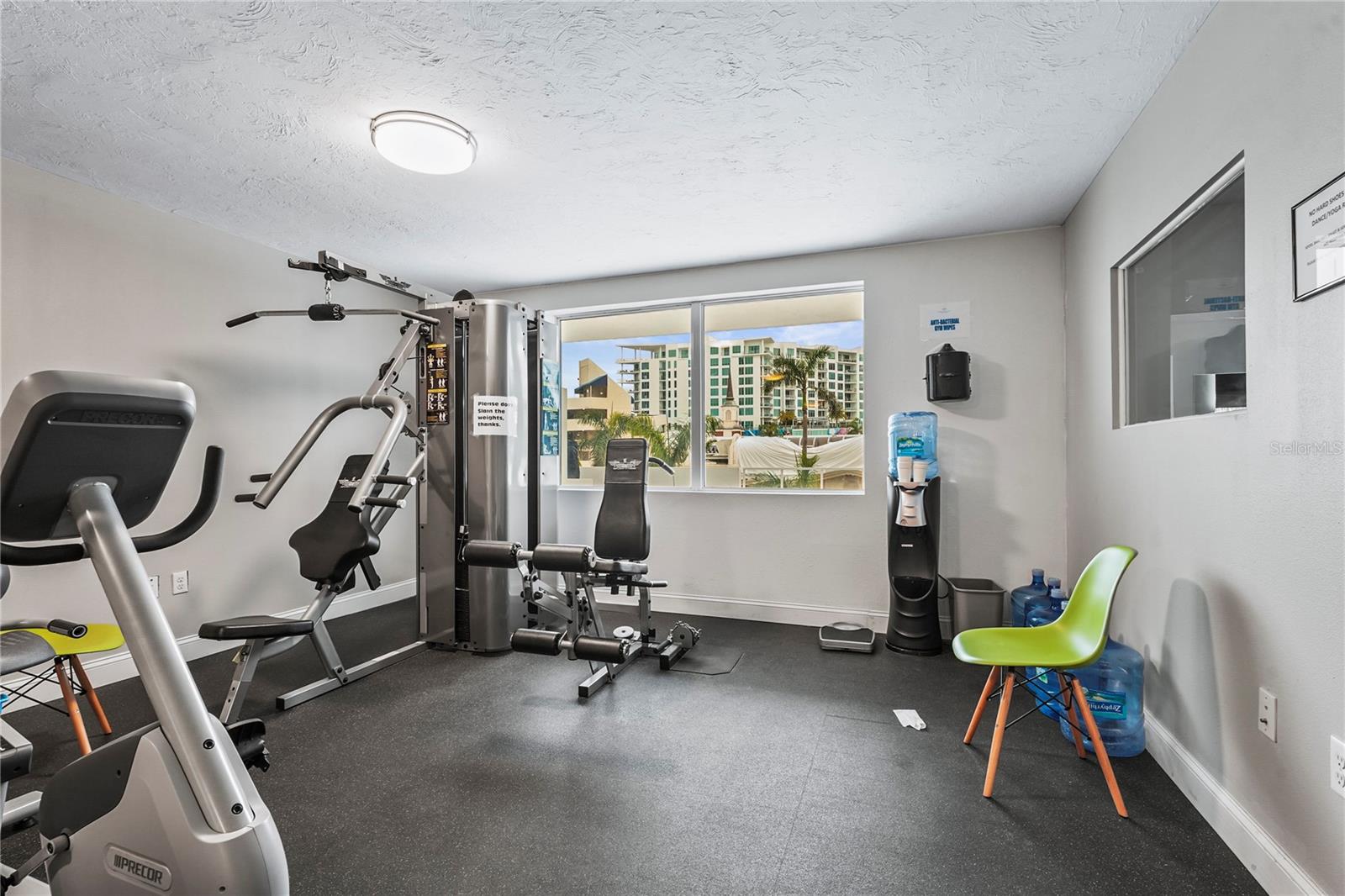 DOLPHIN TOWER - Residential