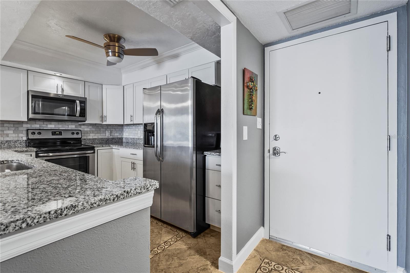 DOLPHIN TOWER - Residential