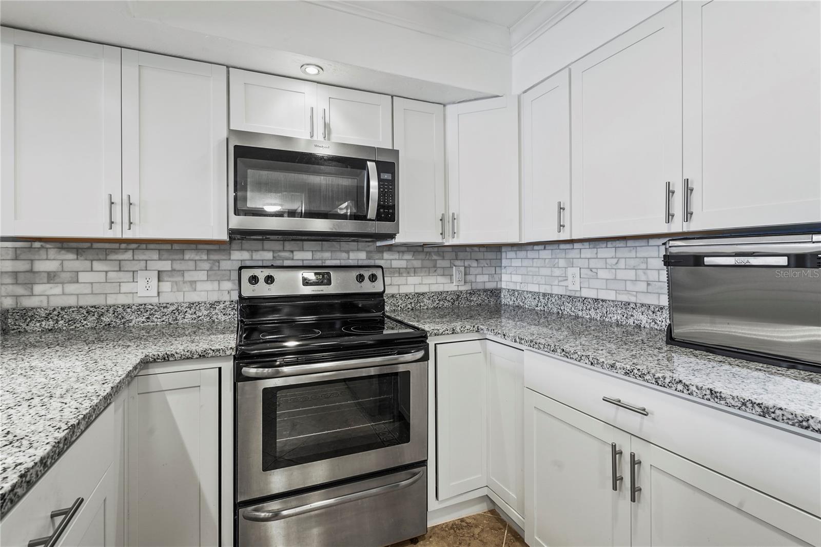 DOLPHIN TOWER - Residential