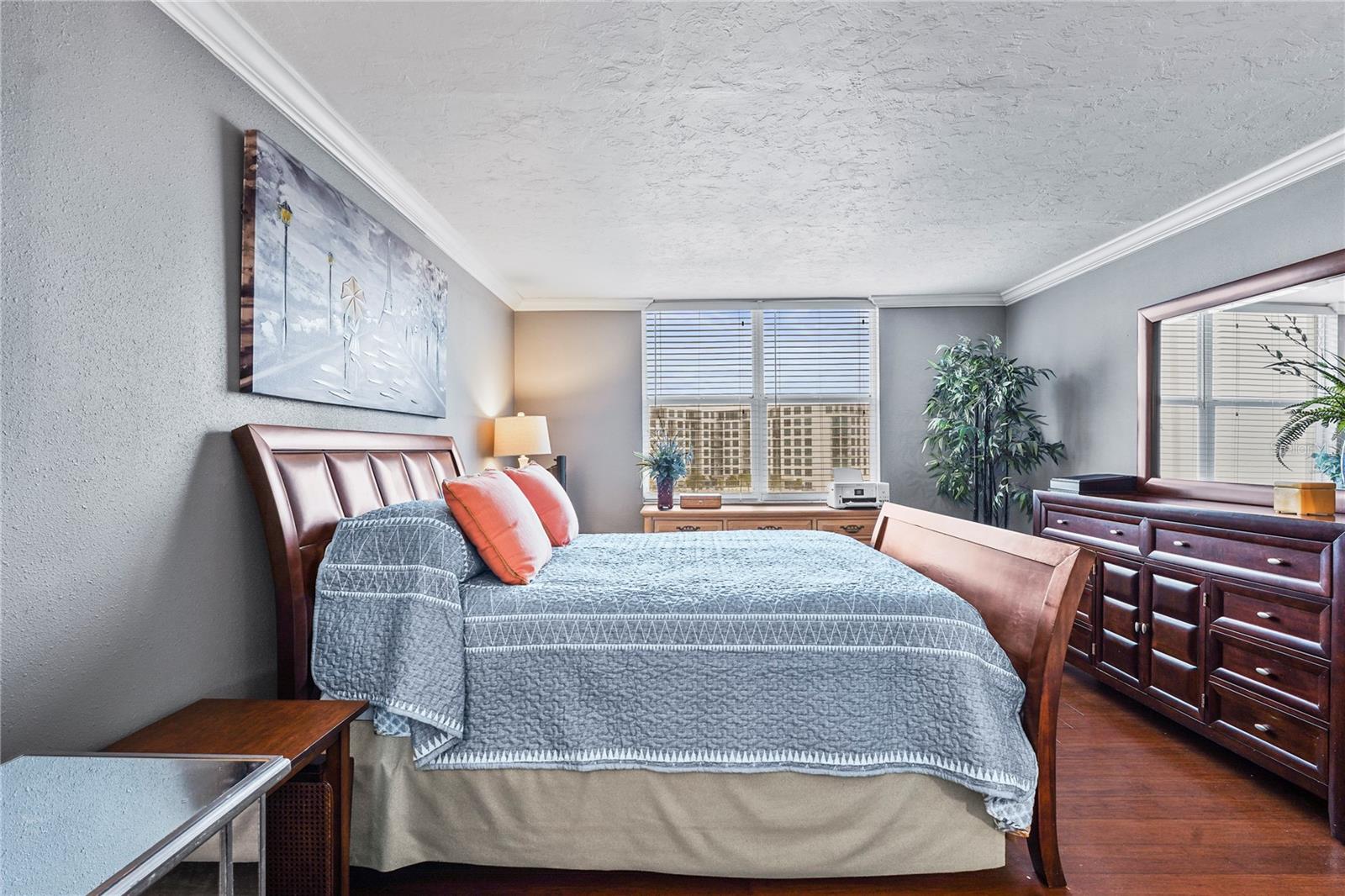 DOLPHIN TOWER - Residential