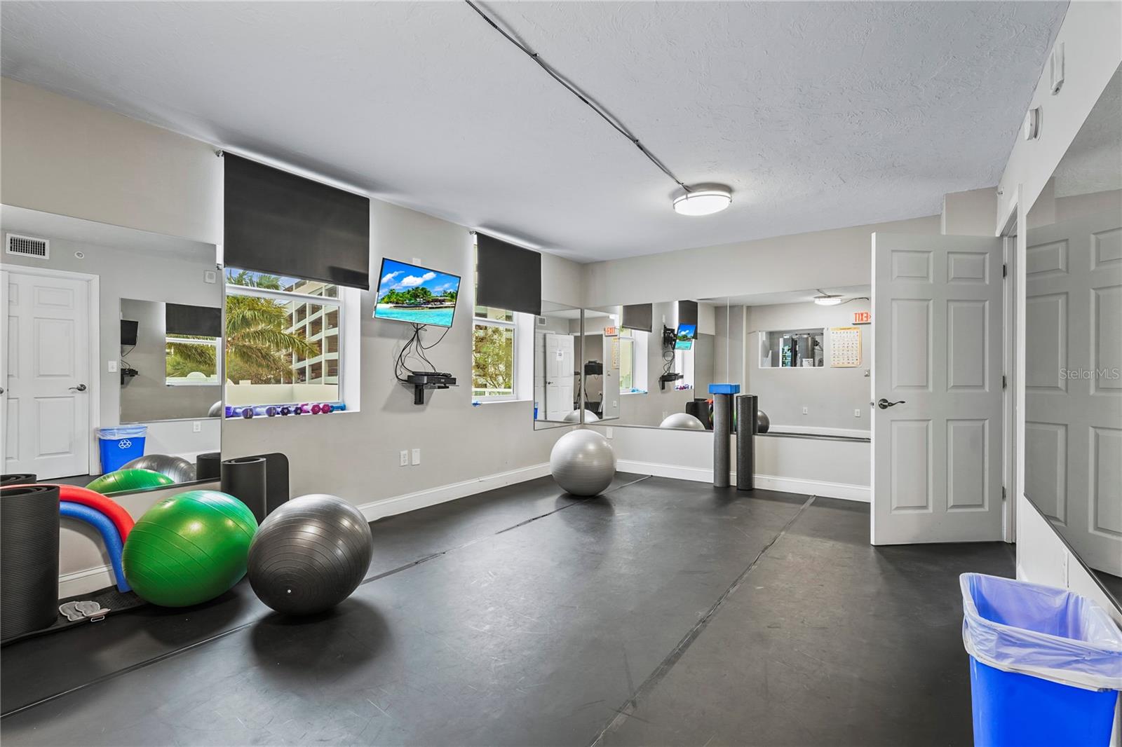 DOLPHIN TOWER - Residential