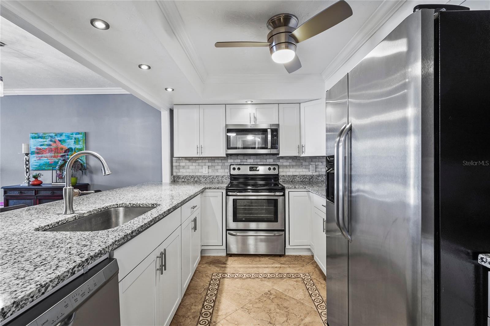 DOLPHIN TOWER - Residential