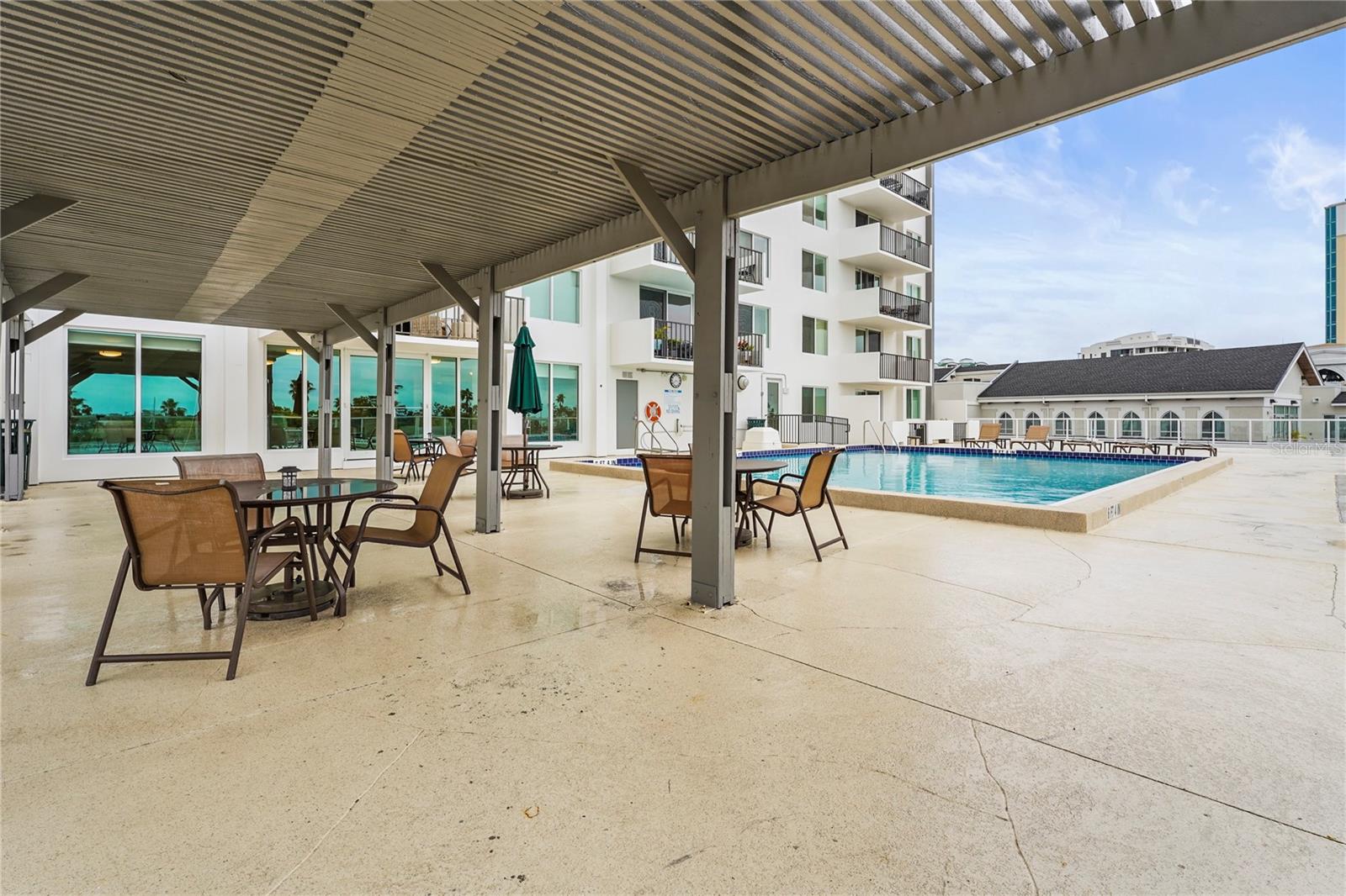 DOLPHIN TOWER - Residential