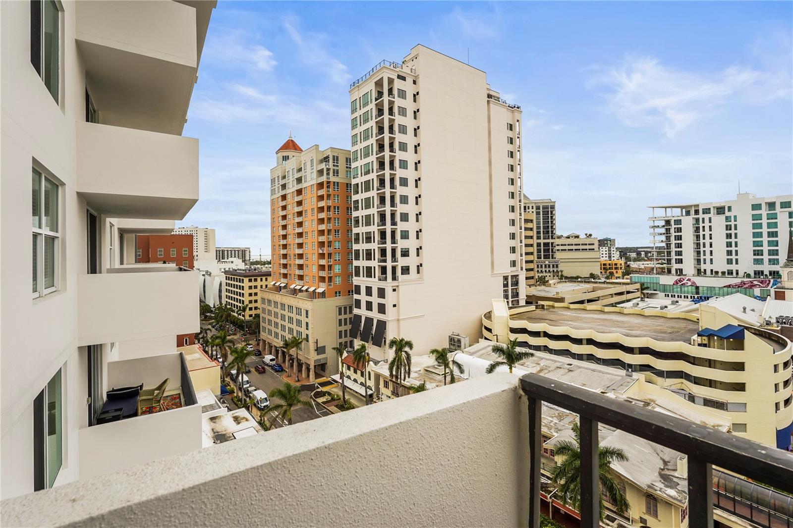 DOLPHIN TOWER - Residential