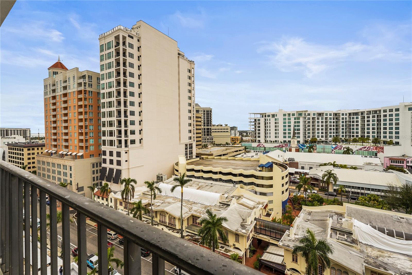 DOLPHIN TOWER - Residential