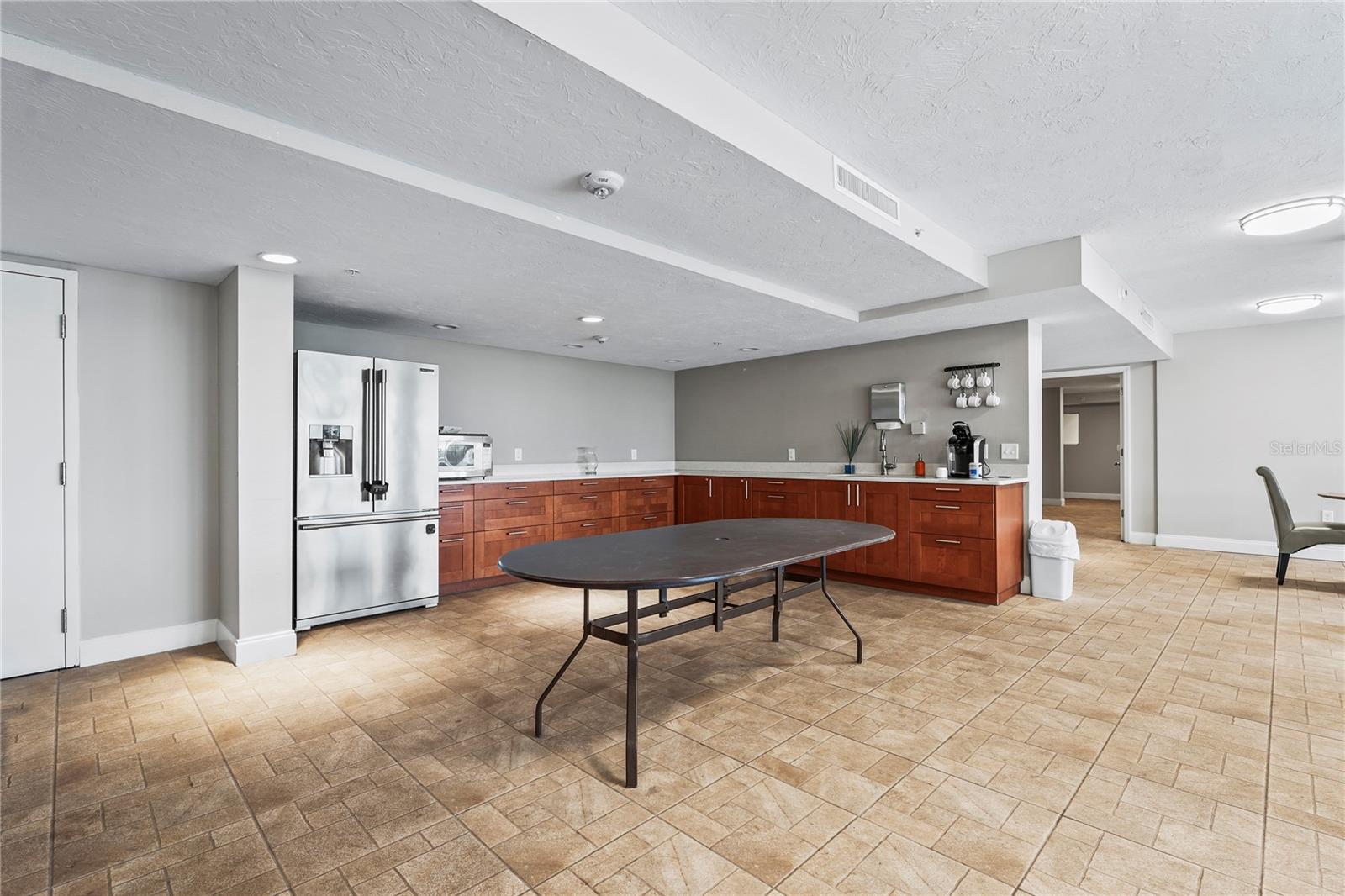 DOLPHIN TOWER - Residential