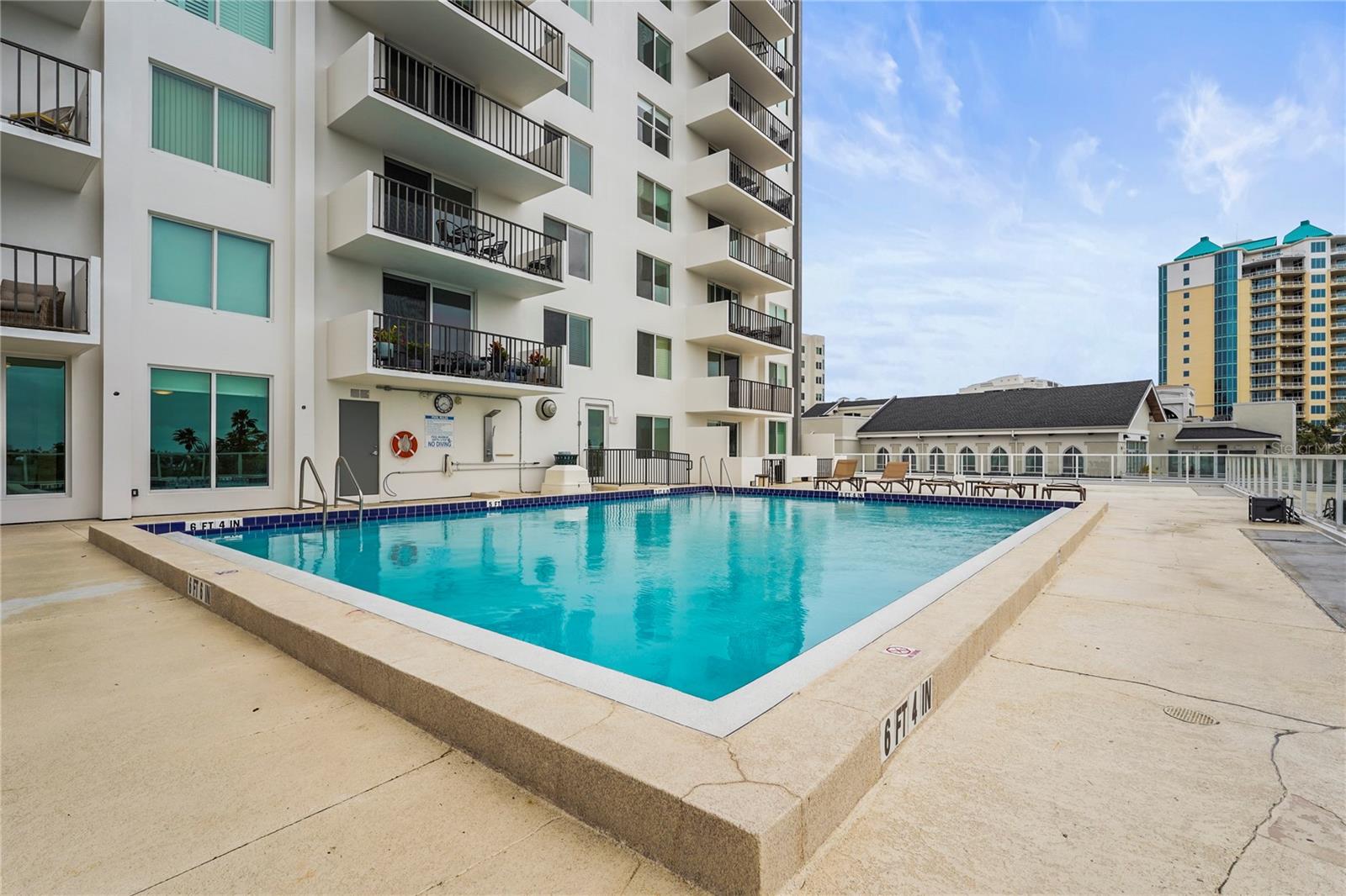 DOLPHIN TOWER - Residential