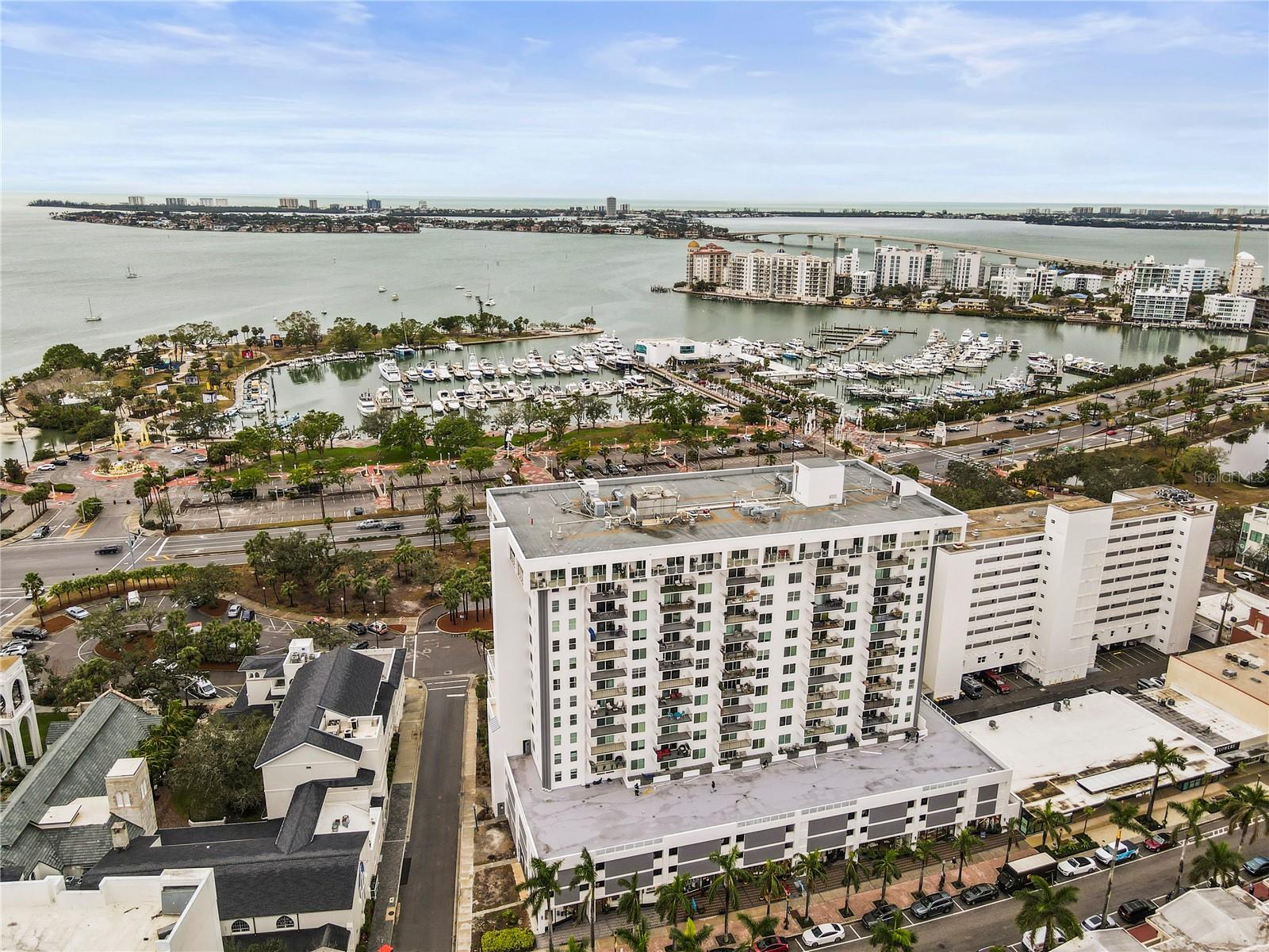 DOLPHIN TOWER - Residential