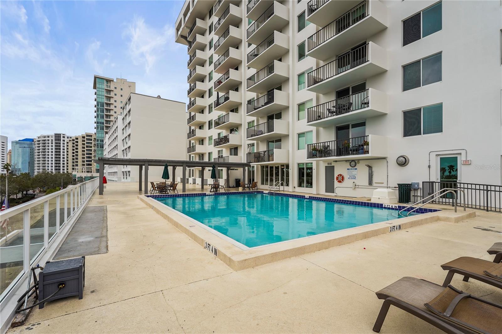 DOLPHIN TOWER - Residential