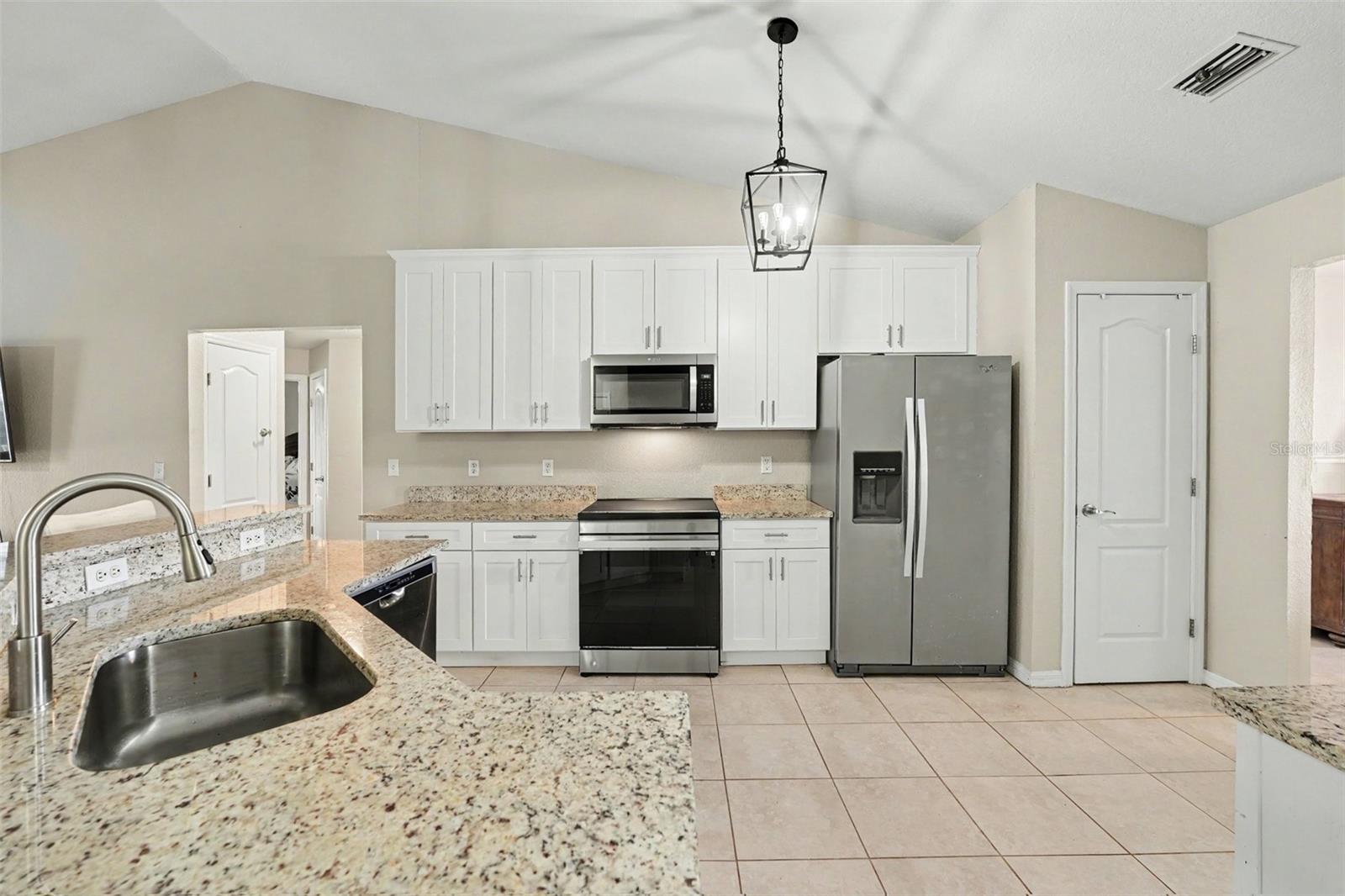 Casas a venda 3 - Jen Dantas 8791 FORT SOCRUM VILLAGE WAY