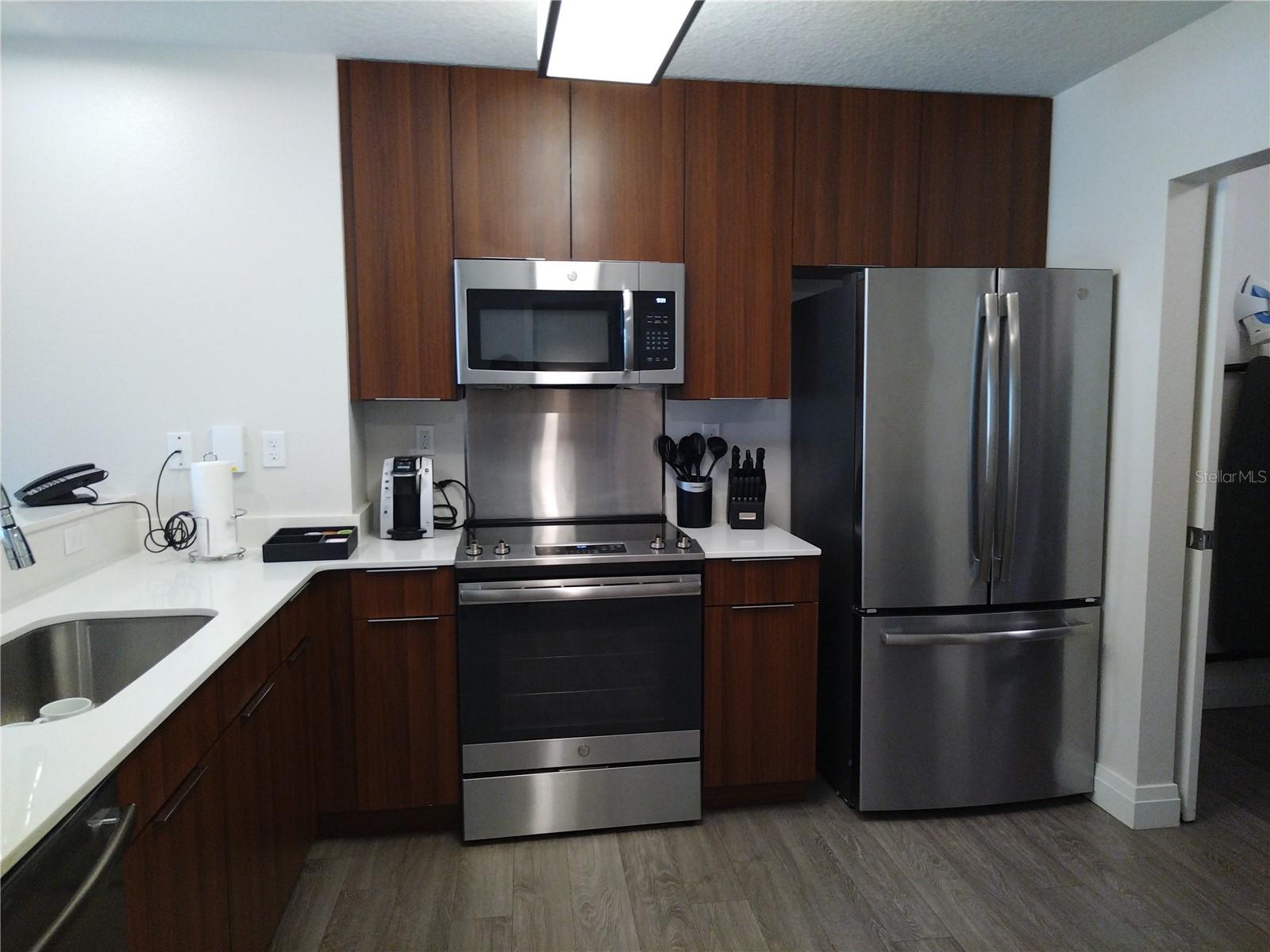 14501 GROVE RESORT AVENUE 2211