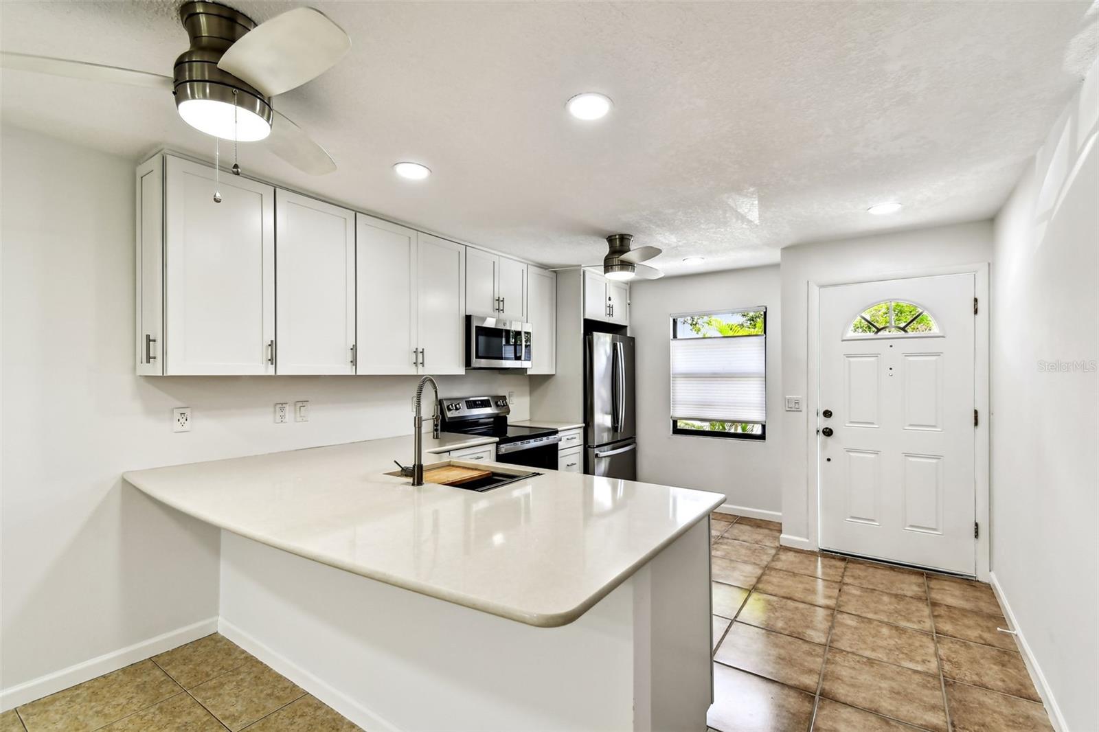 9142 OAKWOOD LANE