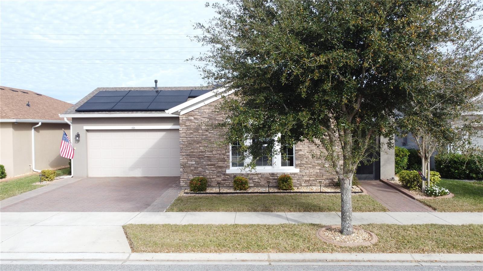 CASCADES OF GROVELAND (TRILOGY) - Residential