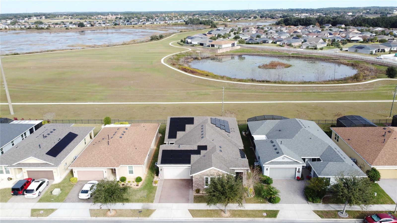 CASCADES OF GROVELAND (TRILOGY) - Residential