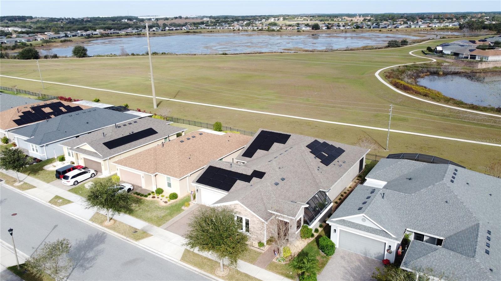 CASCADES OF GROVELAND (TRILOGY) - Residential