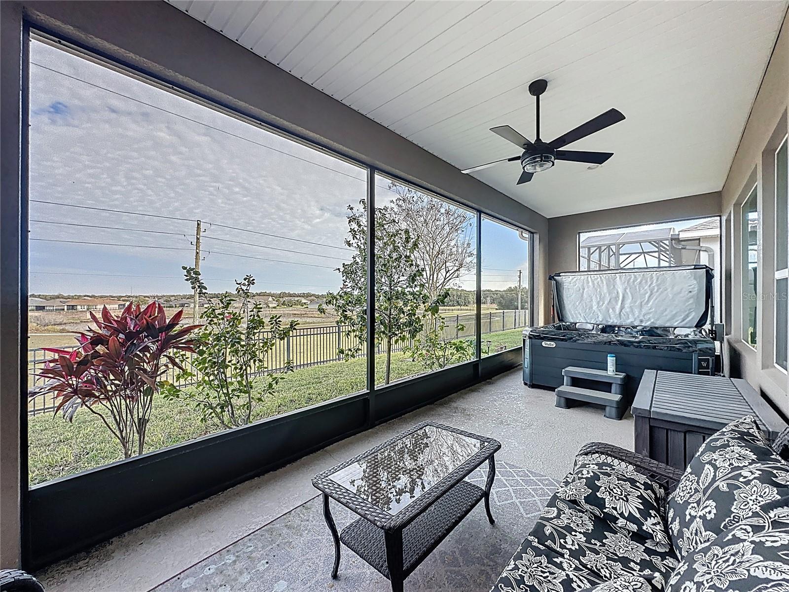 CASCADES OF GROVELAND (TRILOGY) - Residential